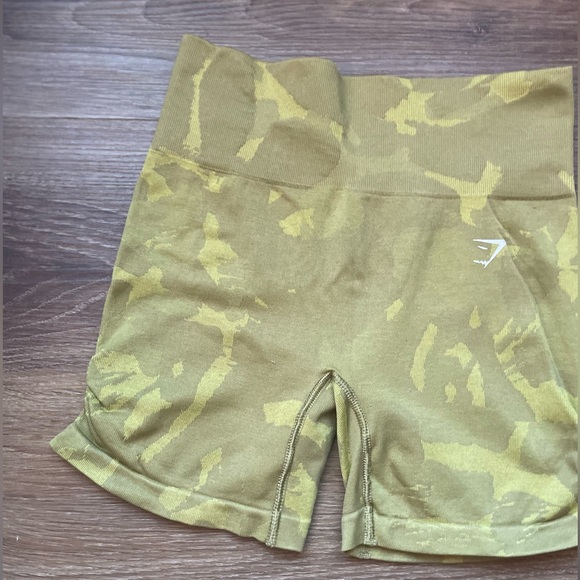 Gymshark Olive Green Camo Leggings - Picture 3 of 3